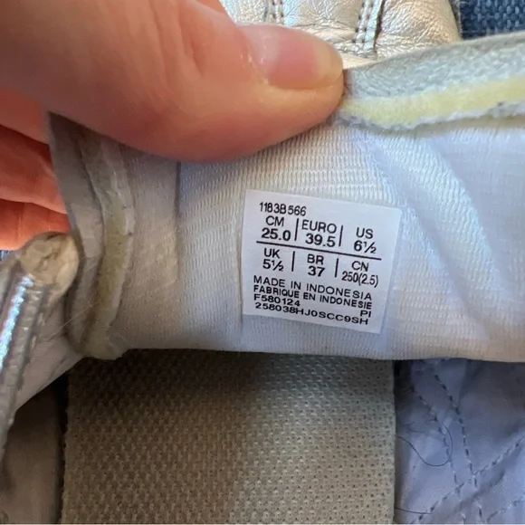 Onitsuka Tiger by Asics Silver Vintage Sneakers - Picture 4 of 6